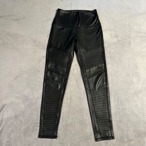 7 For All Mankind Black Faux Leather Moto Leggings Women’s Size Small Skinny